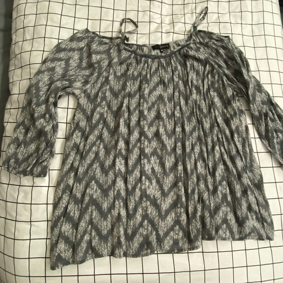 White and grey 3/4 sleeve off the shoulder blouse - Picture 1 of 3